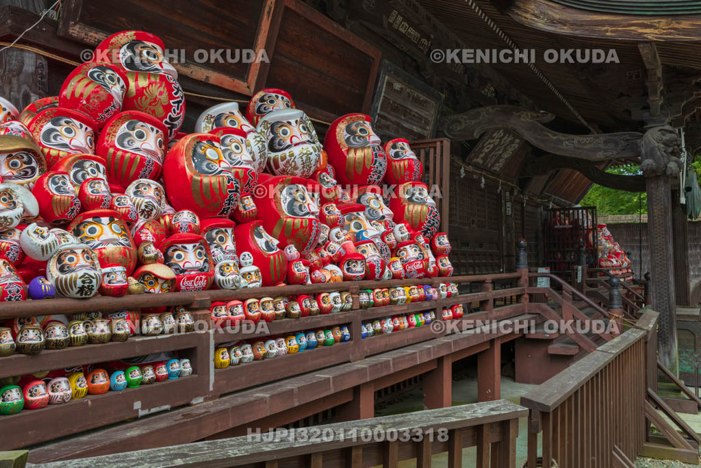 群馬県　達磨寺　霊符堂（本堂）のダルマ