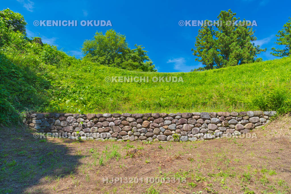 群馬県　箕輪城　大堀切の土橋