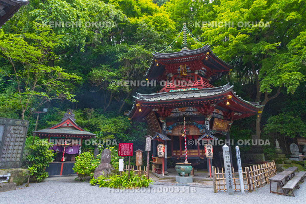 群馬県　水澤寺　六角堂