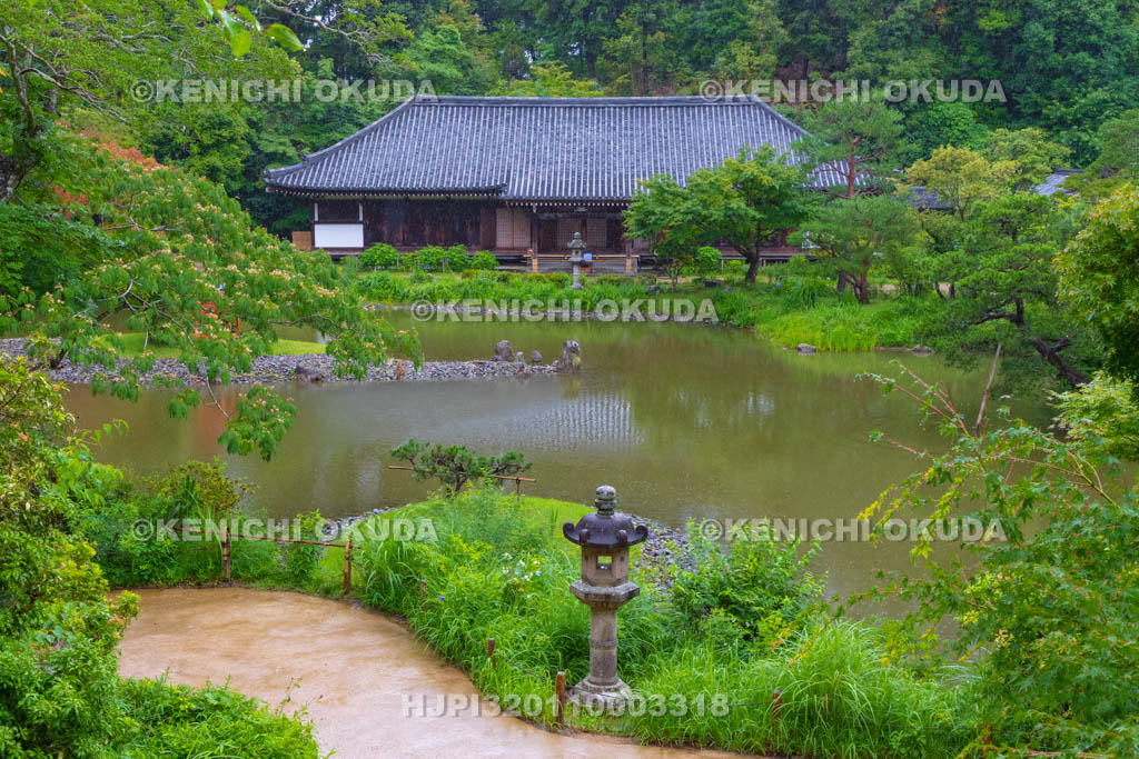 京都府 浄瑠璃寺 庭園と本堂
