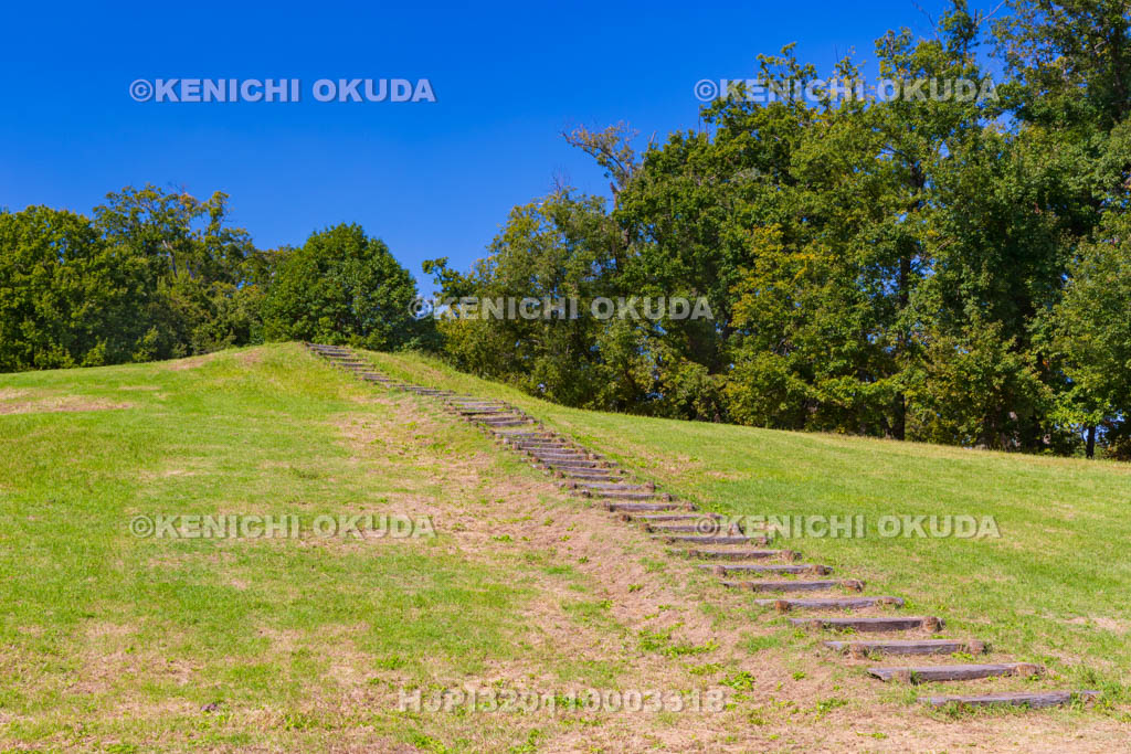 奈良県　馬見丘陵公園　倉塚古墳（スベリ山古墳）