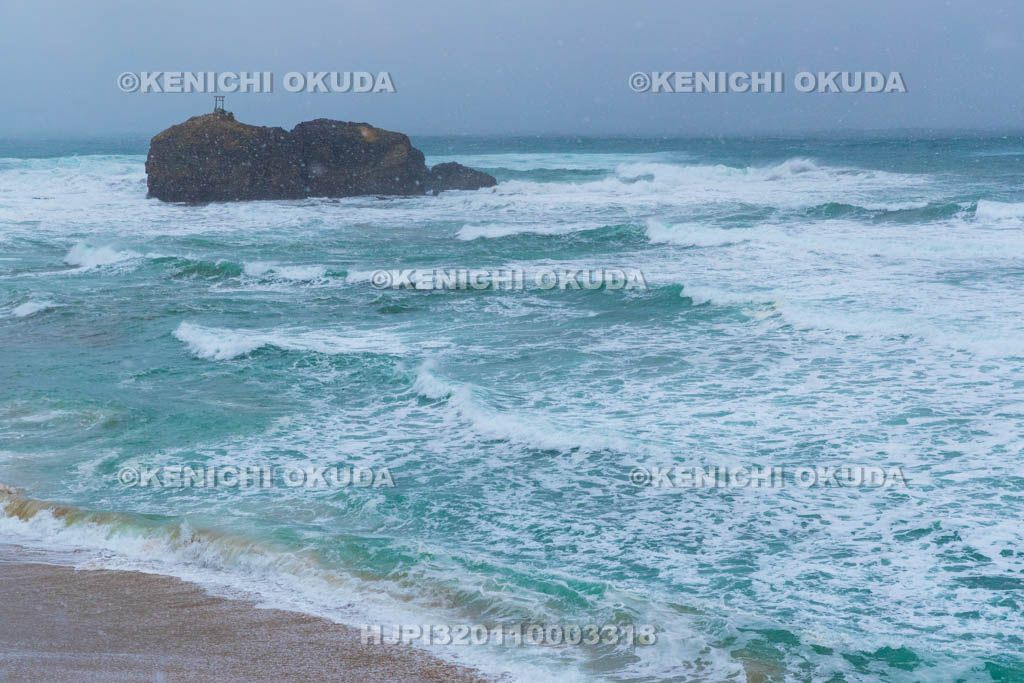 鳥取県 大荒れの白兎海岸