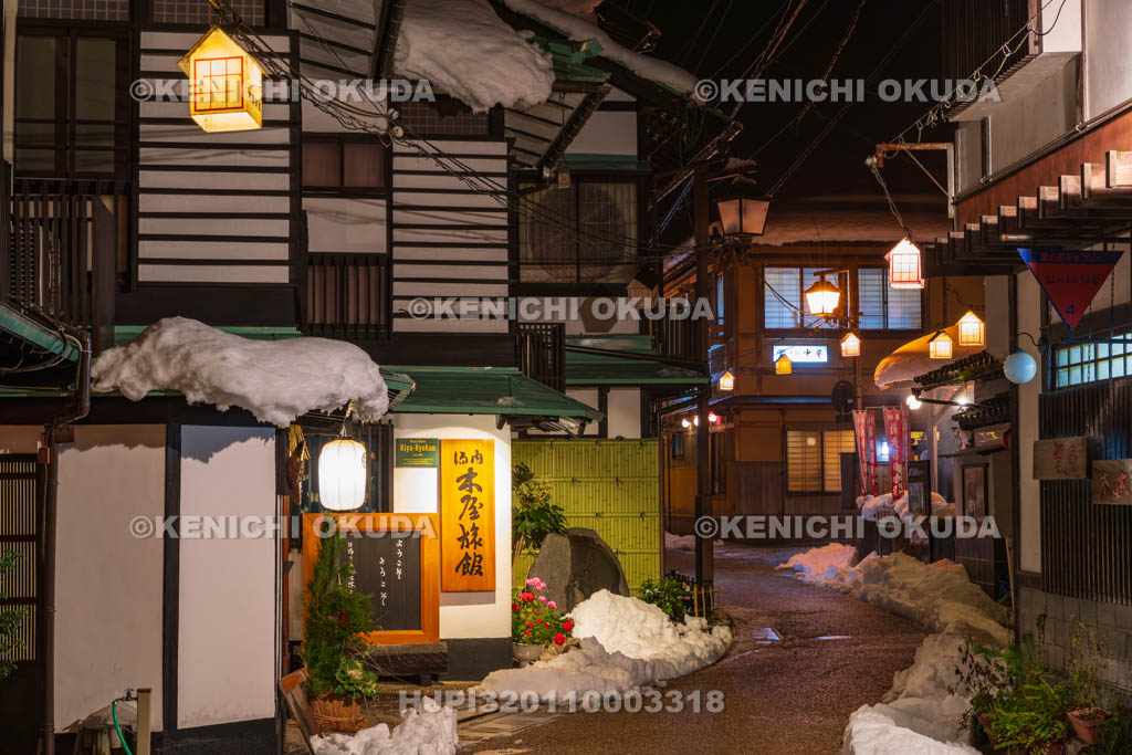 鳥取県　三朝温泉街　温泉本通り