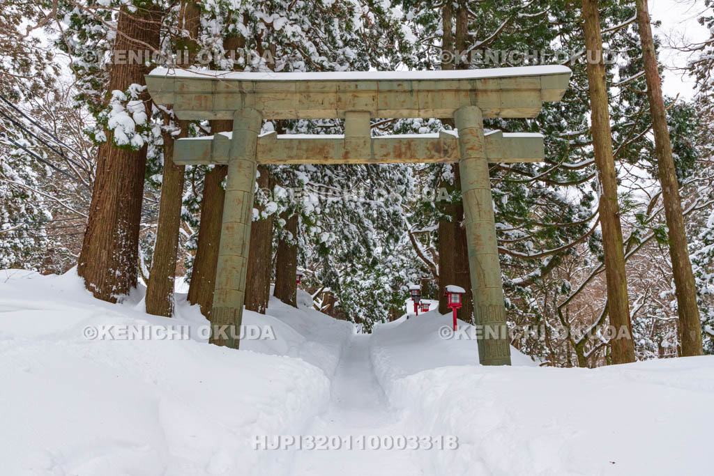 鳥取県　大神山神社奥宮　銅の鳥居