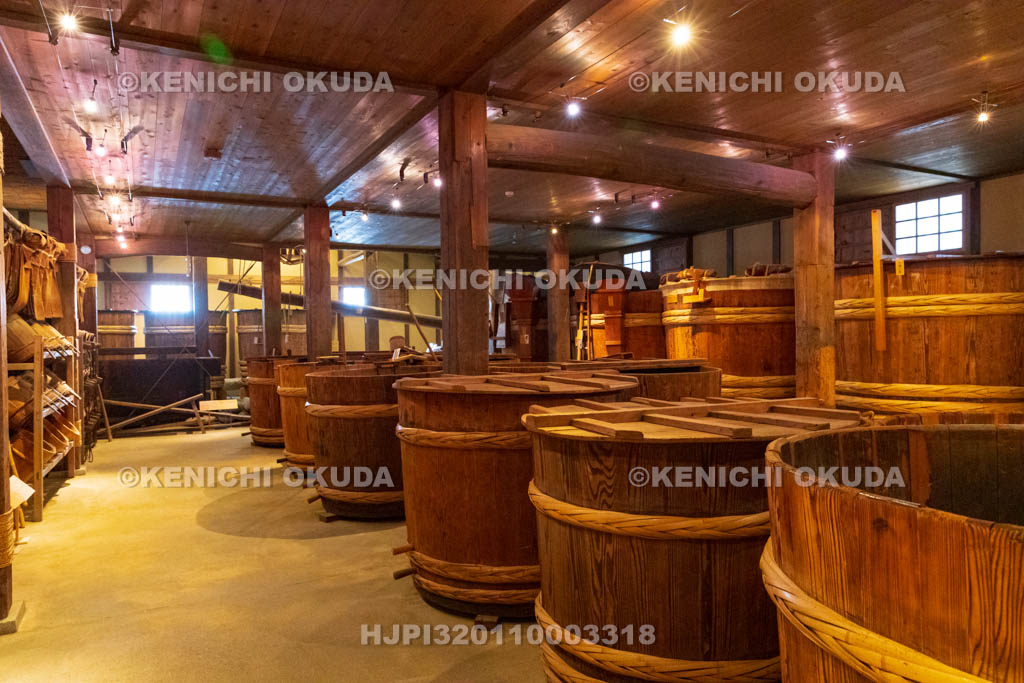 兵庫県　沢の鶴資料館