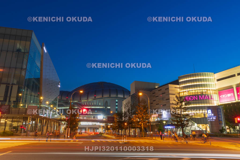 大阪府　大阪ドーム前交差点付近