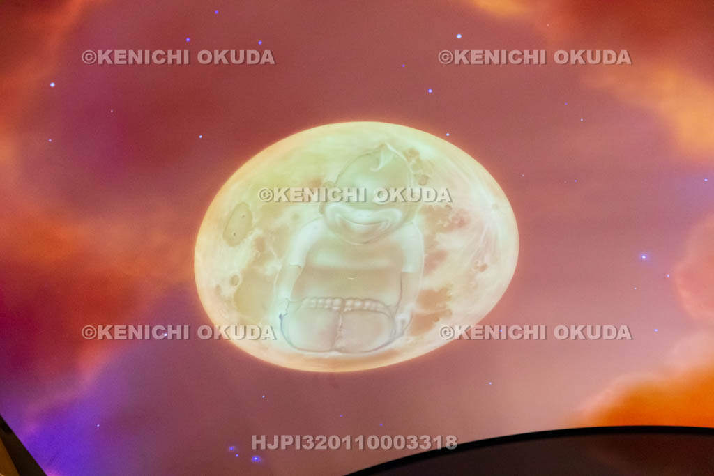 大阪府　通天閣　エレベーターのビリケンさん