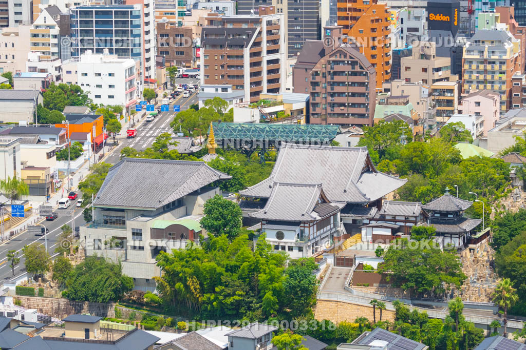 大阪府 通天閣展望台から一心寺の眺望