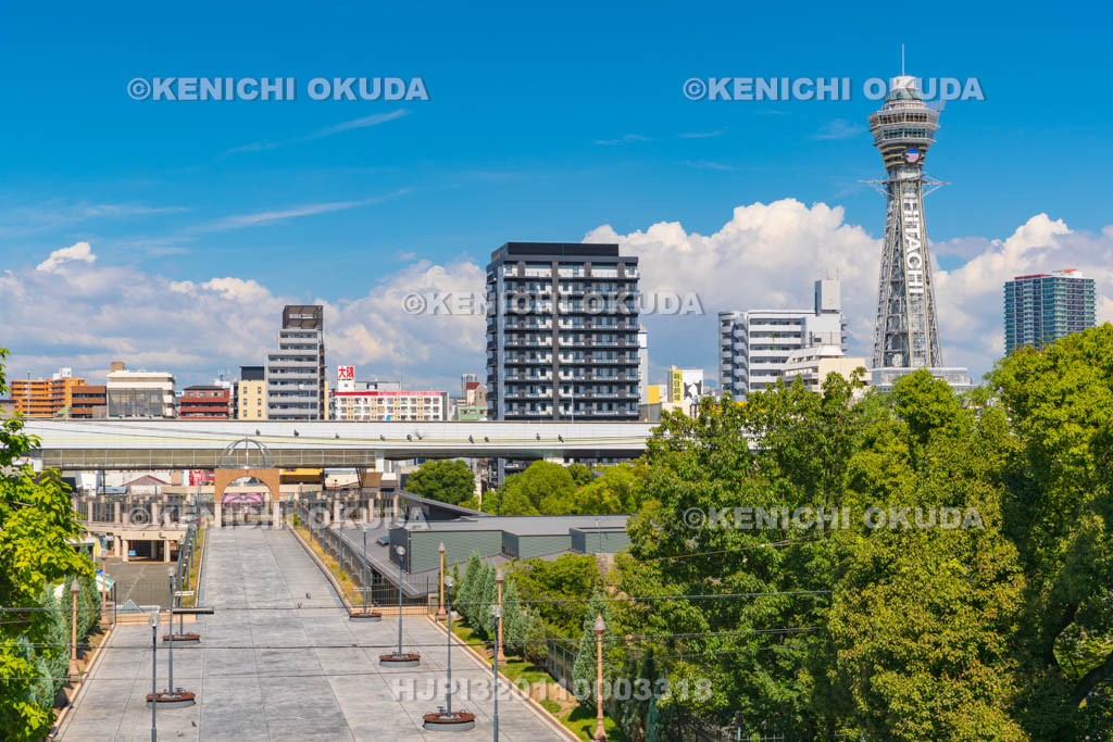 大阪府　大阪市立美術館から望む通天閣ほか
