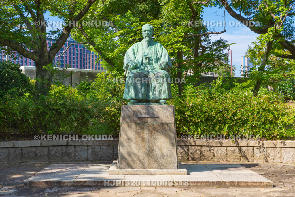 大阪府　天保山公園　西村捨三翁像