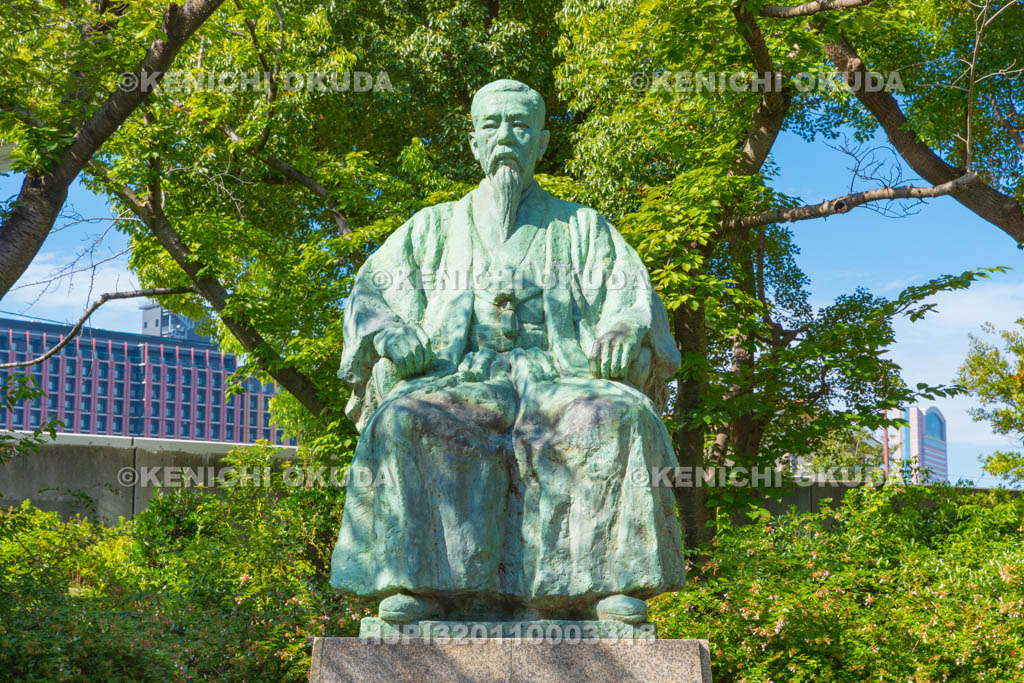 大阪府　天保山公園　西村捨三翁像
