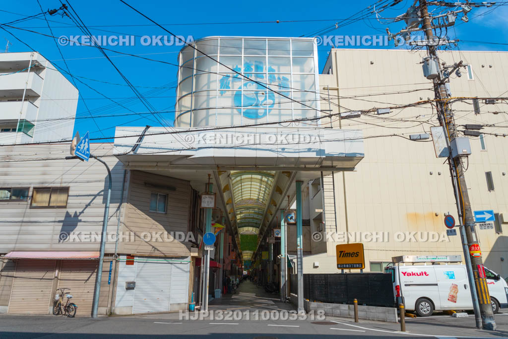 大阪府　萩之茶屋本通商店街　西側