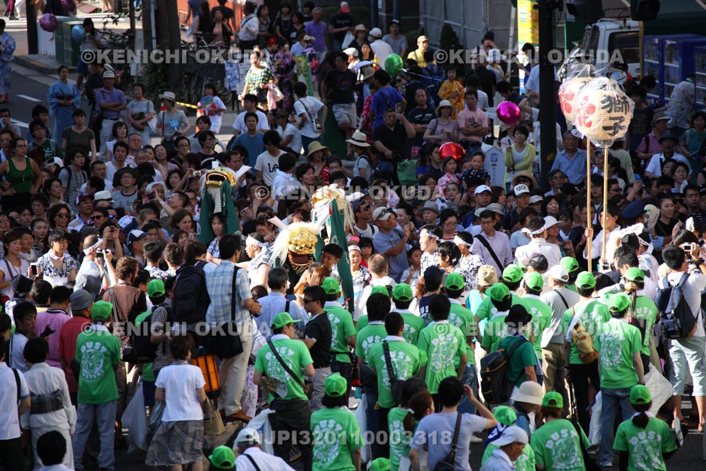 大阪府　天神祭　陸渡御　獅子舞