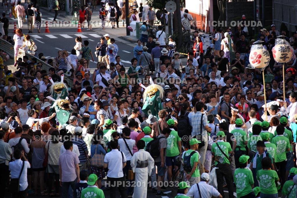 大阪府　天神祭　陸渡御　獅子舞