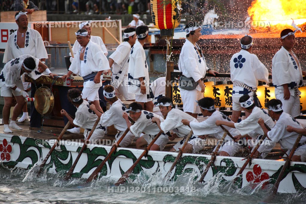 大阪府　天神祭　船渡御　どんどこ船