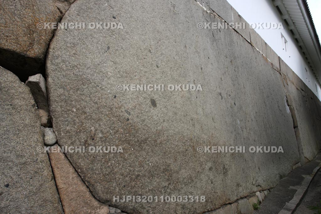 大阪府　大阪城大手口　枡形の巨石