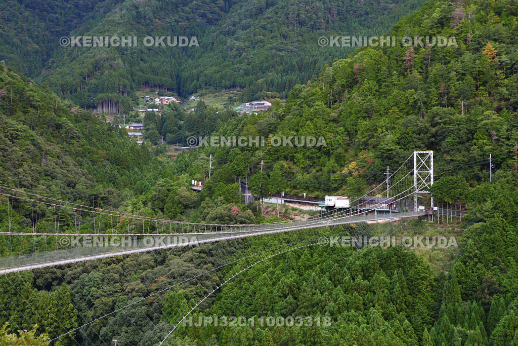奈良県　十津川村　谷瀬の吊り橋　
