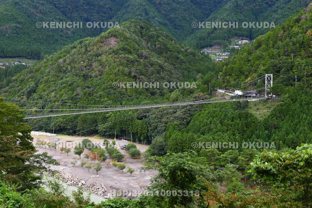 奈良県　十津川村　谷瀬の吊り橋　