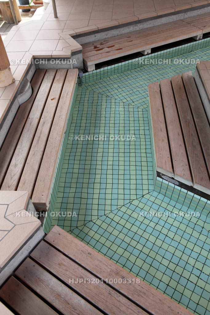 和歌山県　道の駅　椿はなの湯　足湯