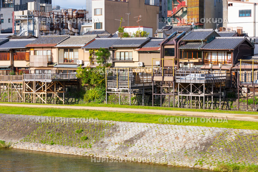 京都府　鴨川納涼床（川床）　先斗町