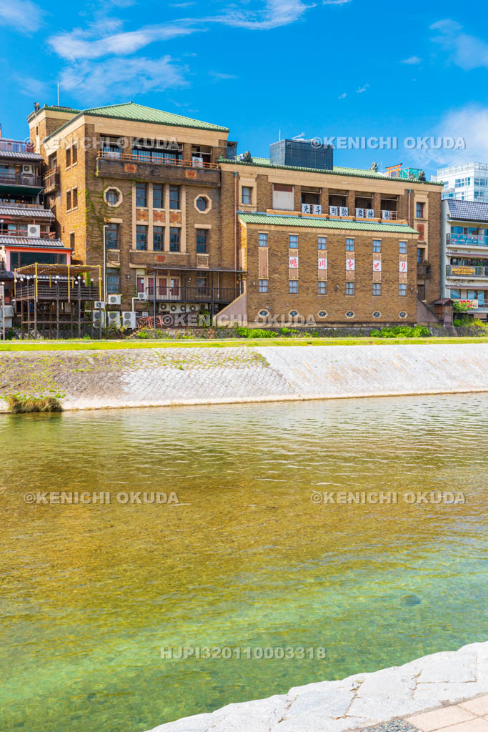 京都府　鴨川と先斗町歌舞練場