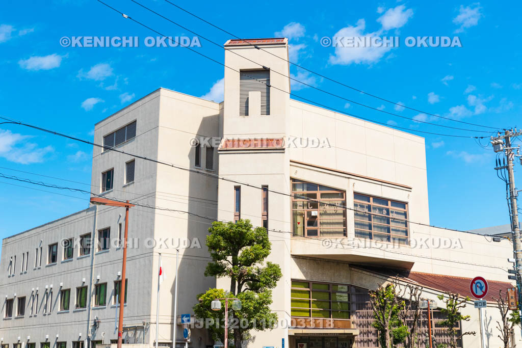 大阪府 西成区民センター 西成図書館