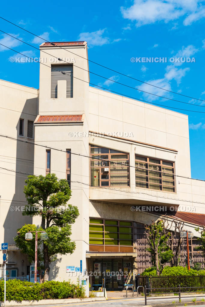 大阪府 西成区民センター 西成図書館