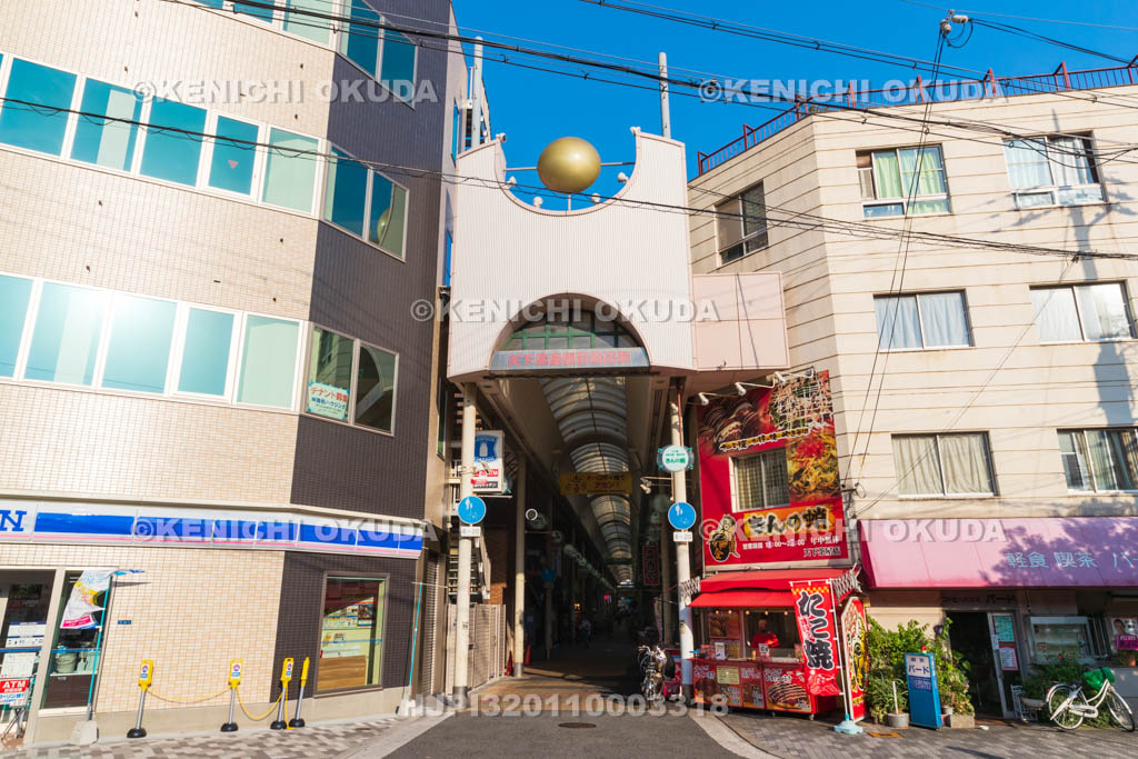 大阪府　天下茶屋駅前商店街　西側入口