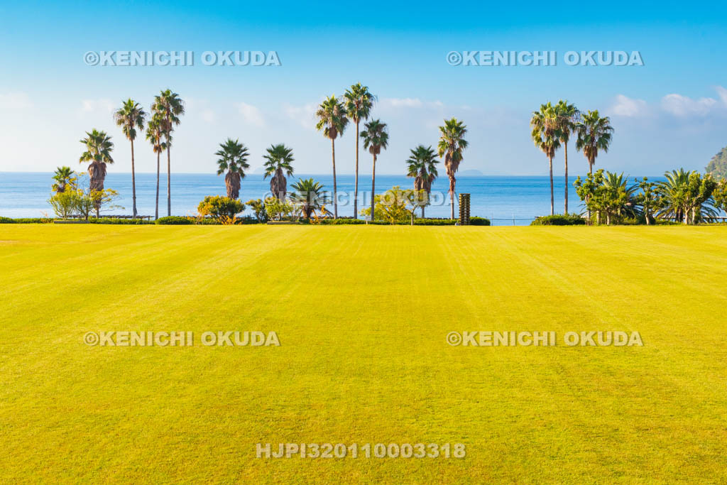 広島県 上蒲刈島 「県民の浜」のグランド