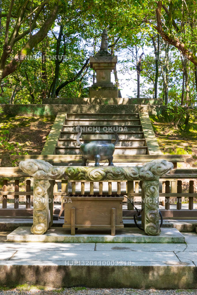 奈良県　唐招提寺　鑑真和上御廟