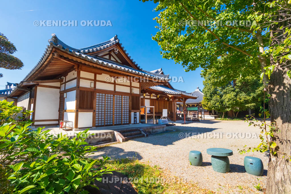 奈良県　大安寺　小子坊と嘶堂