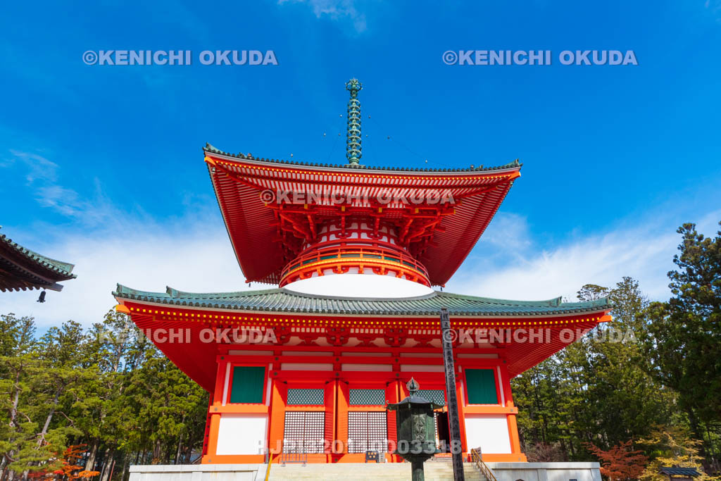 和歌山県　高野山　壇上伽藍　根本大塔
