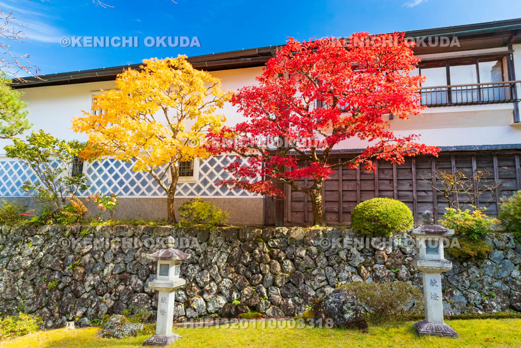 和歌山県　高野山　紅葉と持明院