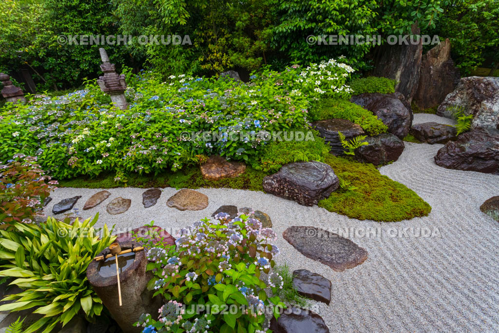 京都府　建仁寺塔頭　霊源院　甘露庭