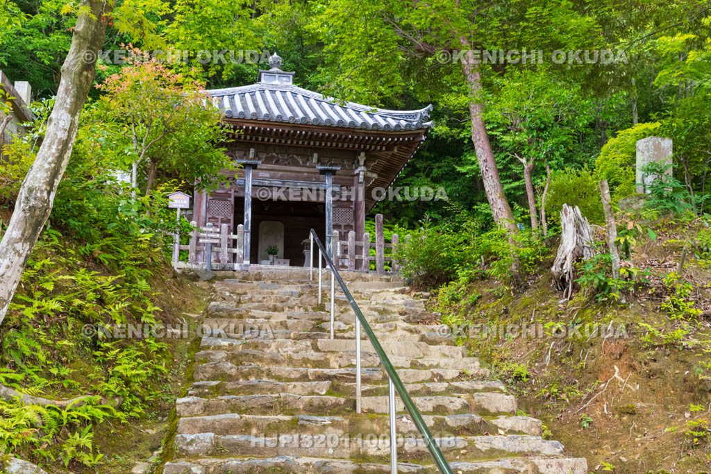 京都府　嵯峨野　二尊院　湛空上人廟　法然上人廟