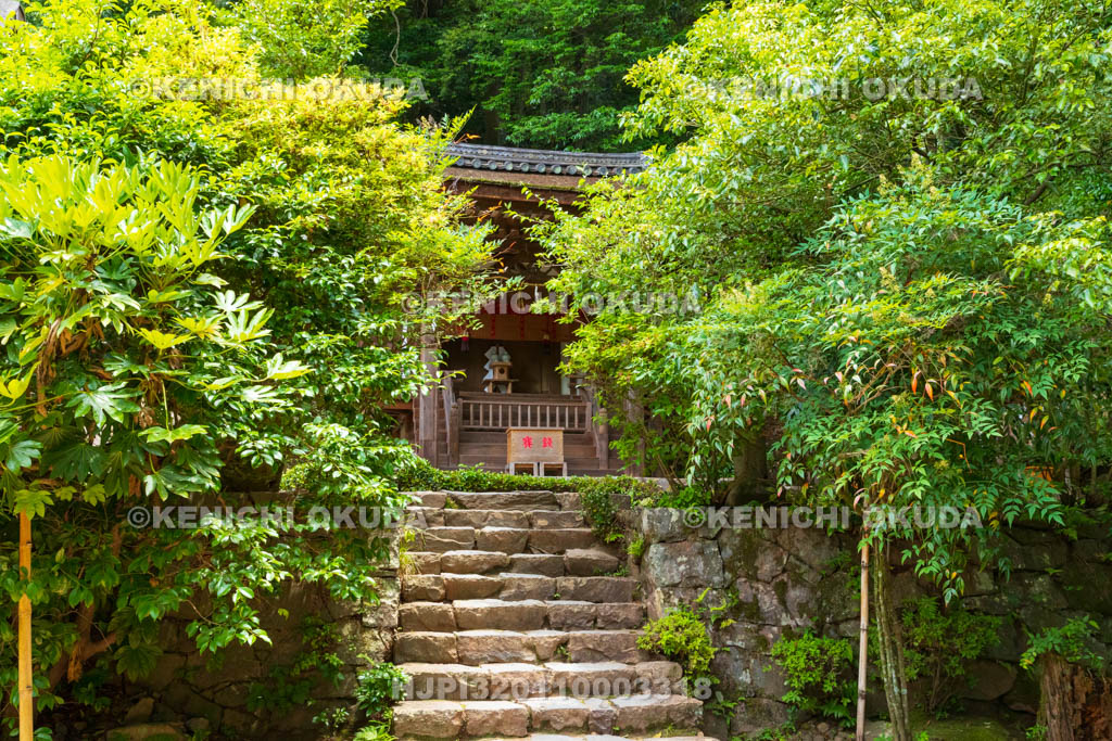 京都府　宇治上神社　摂社　春日社（国の重要文化財）