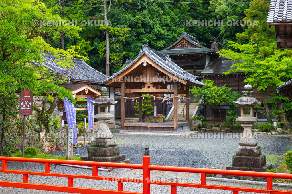 奈良県　長弓寺　伊弉諾神社