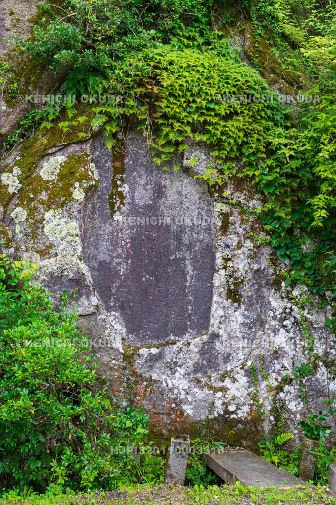 京都府　当尾の里　ミロクの辻（弥勒仏線彫磨崖仏）