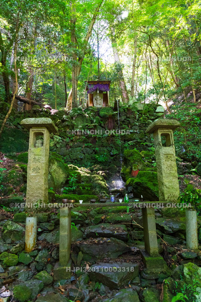 京都府　醍醐寺　上醍醐　不動の滝