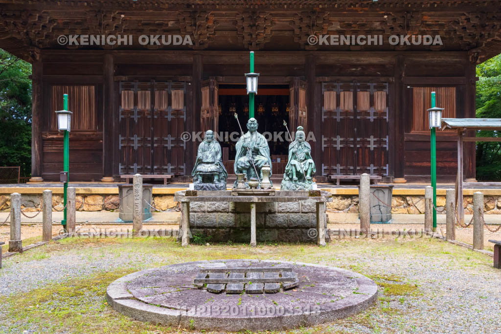 京都府　醍醐寺　上醍醐　五大堂