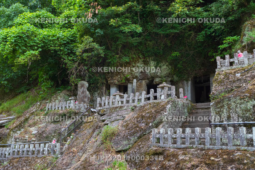 島根県　石見銀山　羅漢寺　五百羅漢
