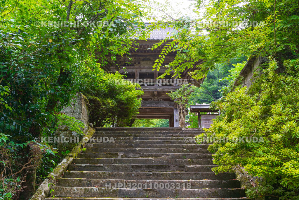 島根県 石見銀山 大森銀山地区 勝源寺 四脚門(市指定有形文化財)