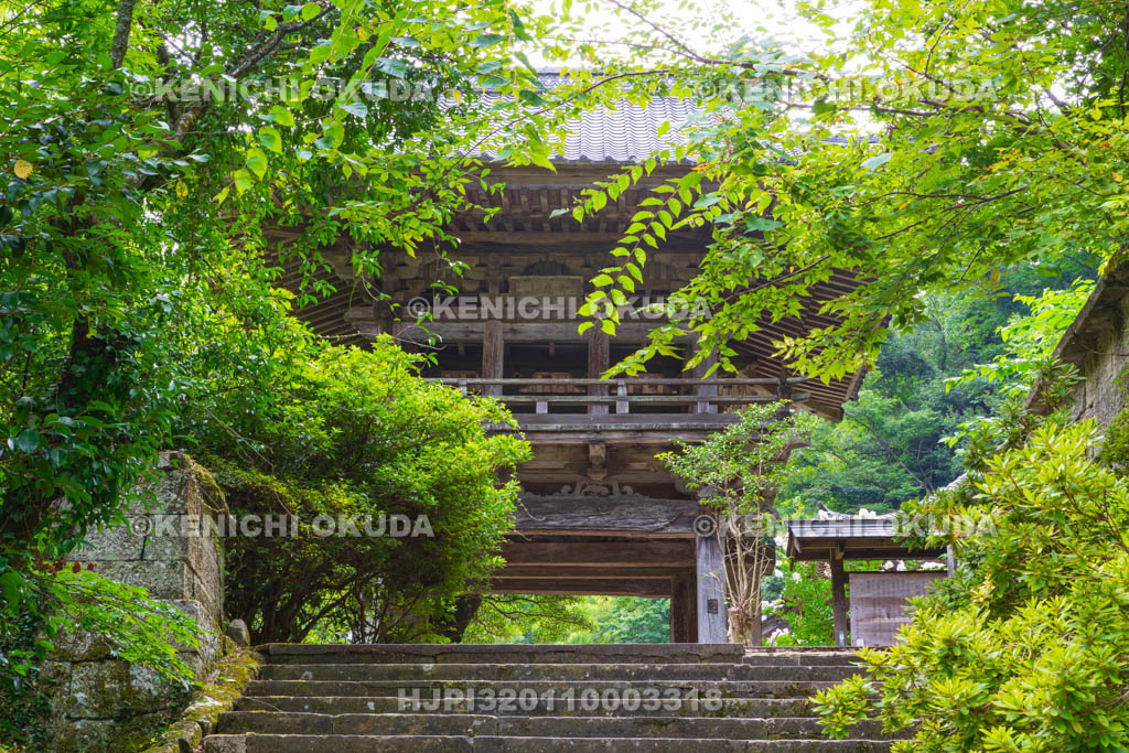 島根県　石見銀山　大森銀山地区　勝源寺　四脚門（市指定有形文化財）