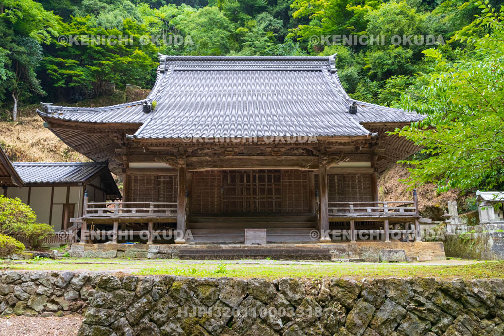 島根県　石見銀山　大森銀山地区　勝源寺　本堂（市指定有形文化財）