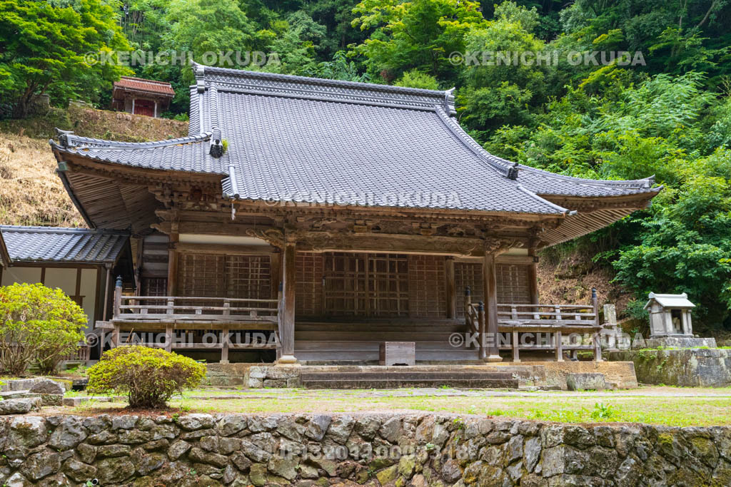 島根県　石見銀山　大森銀山地区　勝源寺　本堂（市指定有形文化財）