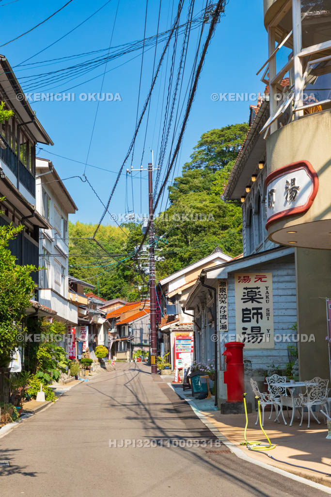 島根県　温泉津温泉街　薬師湯付近