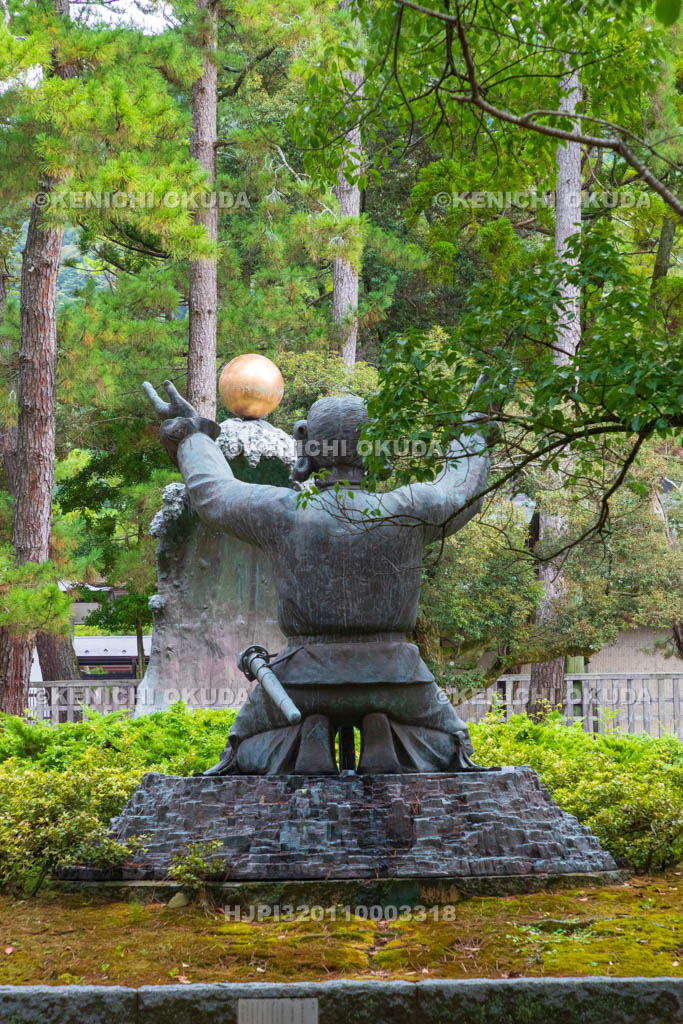 島根県　出雲大社　ムスビの御神像