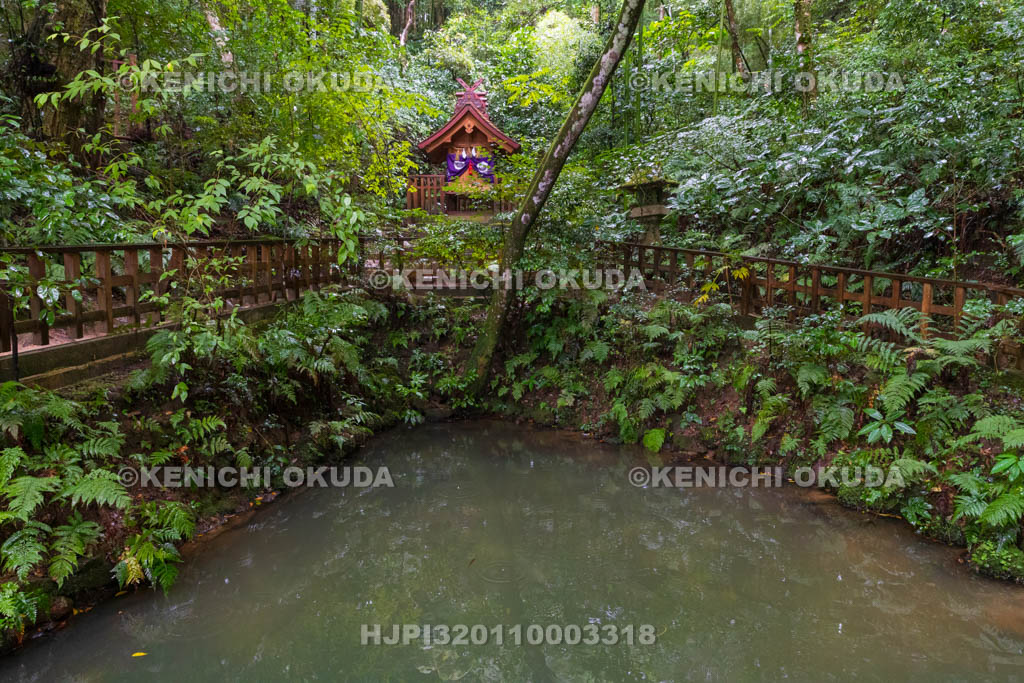 島根県　八重垣神社　鏡の池