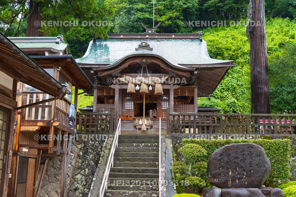 島根県　須我神社　拝殿