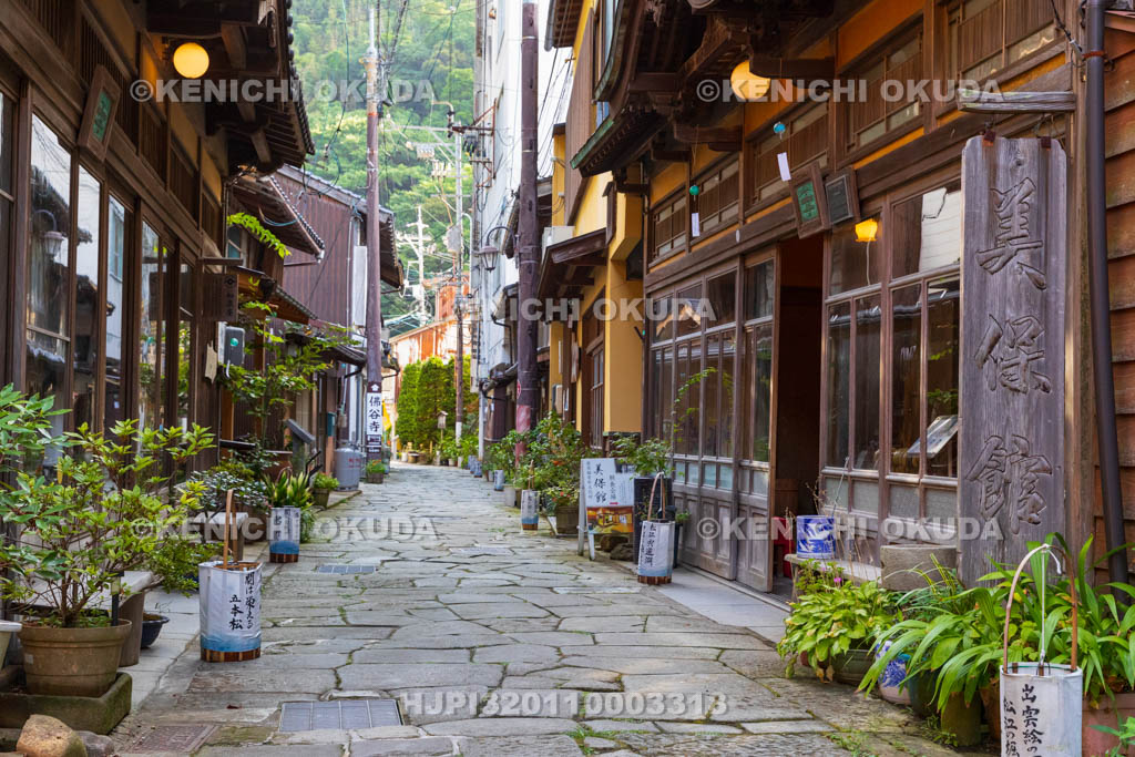 島根県　美保関　青石畳通り　美保館（国登録有形文化財）付近